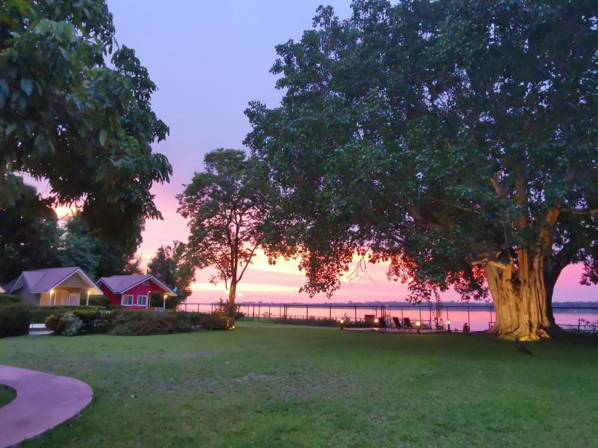 Bo Tree Cottage On The River Мукдахан Екстериор снимка